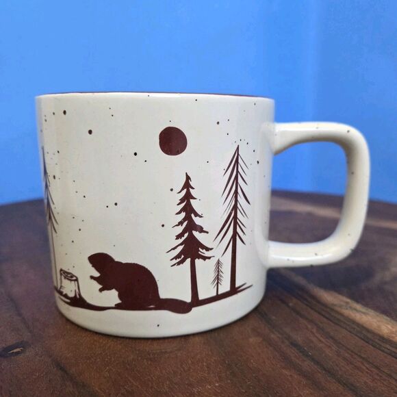 Limited Edition Tim Hortons Ceramic Mug Woodland Beaver 2019 Holiday Cream/Rust - Picture 9 of 10